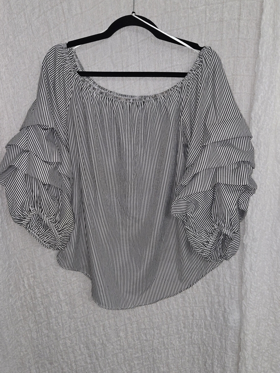 Roommates Tops - Roommates‎ Large Striped Off-Shoulder Ruffled Sleeve Top - Black/White